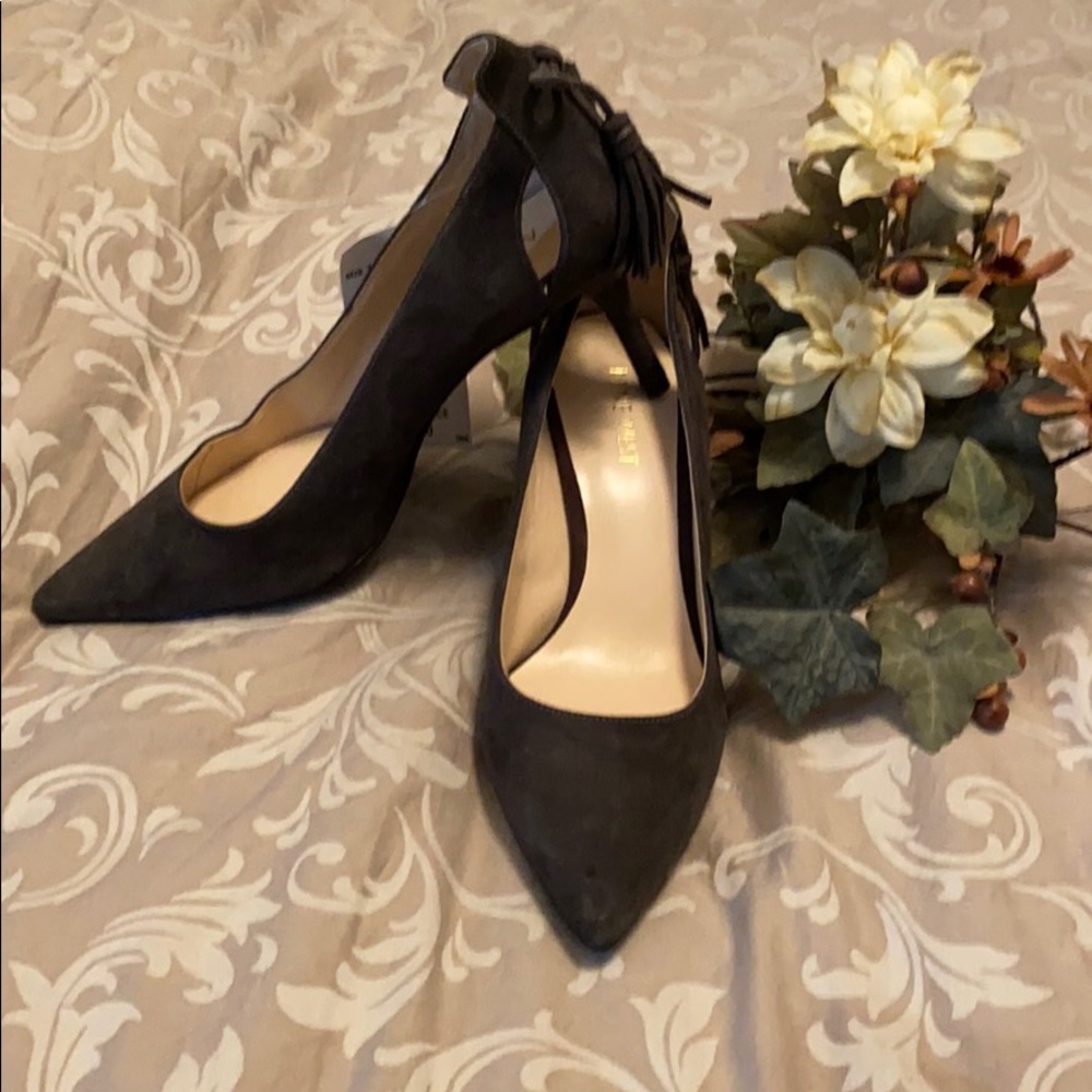 NWTs Nine West Steel Gray Suede Heels